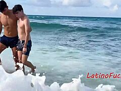 Latina domină sexul pe plajă fără protecție