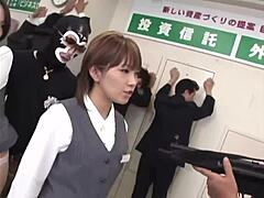 Rainha da beleza recebe trabalho bancário em Hentai japonês