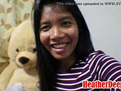 Heather Deep, una adolescente tailandesa embarazada, hace una mamada apasionada y se traga el semen
