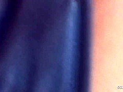 Vídeo interracial caseiro de adolescentes curvilíneos pela primeira vez com um grande pau preto