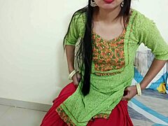 Индийская девочка-подросток разрывается со своим зятем в HD-видео