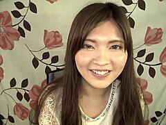 Задоволете желанията си за секс с азиатски красавици в това домашно видео