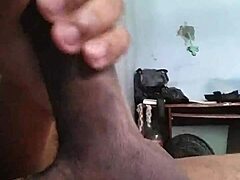 Enjoy this Brazilian amateur's sensual masturbation