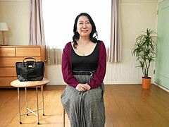 Japán háziasszony, Tatsuko Ashikawa első pornóvideója