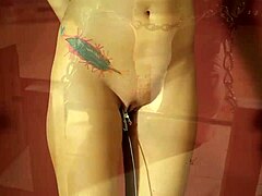Publicznie ukarany filmik z fetyszem stóp i bondage