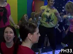 Mature porn-videos at a party